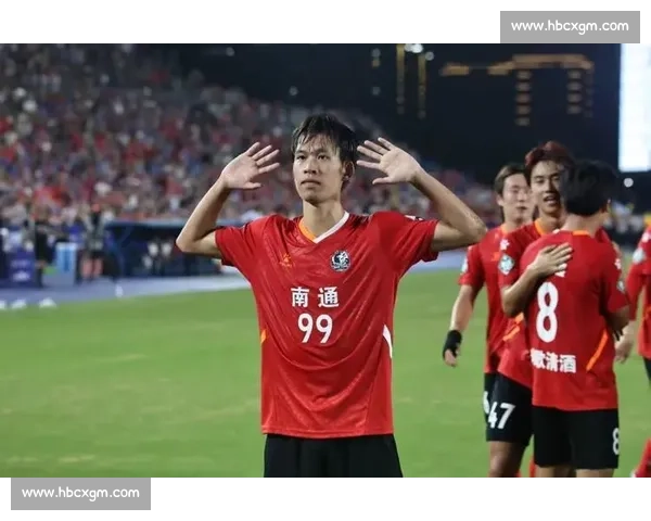 苏超三连胜!南通 “新南哥” 攻防俱佳领跑积分榜 苏超三连胜!南通 “新南哥” 攻防俱佳领跑积分榜